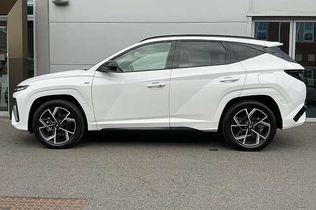 Hyundai TUCSON 1.6T Hybrid N Line S 5dr Auto Serenity White