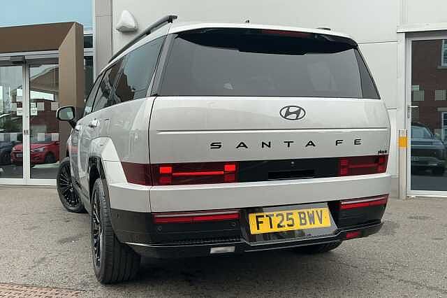 Hyundai SANTA FE 1.6 TGDi Plug-in Hybrid Calligraphy 5dr 4WD Auto