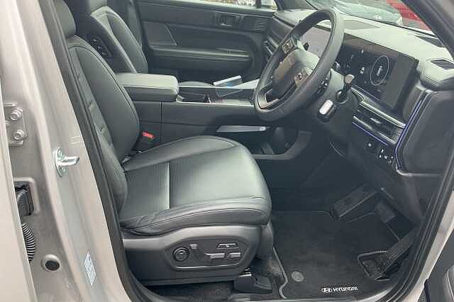 Hyundai SANTA FE 1.6 TGDi Plug-in Hybrid Calligraphy 5dr 4WD Auto